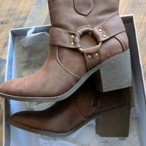 Xappeal Boots Brown NEW 7.5